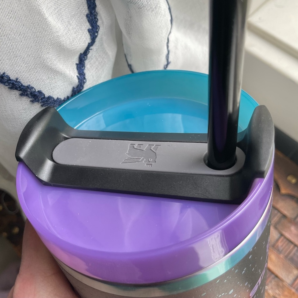 Stanley 40oz black chroma lid teal/purple - Picture 5 of 5
